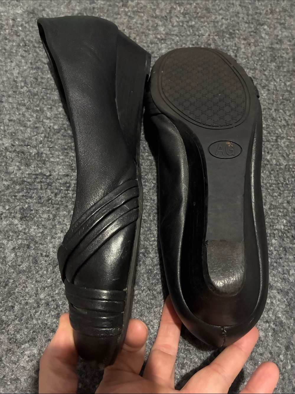 π Andrew Geller Black Crossband Slip-On Shoes - Picture 4 of 4